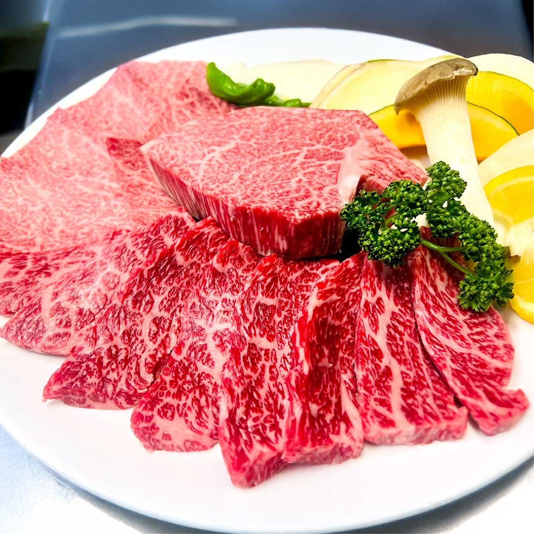 炭火焼肉 ごはんの扉