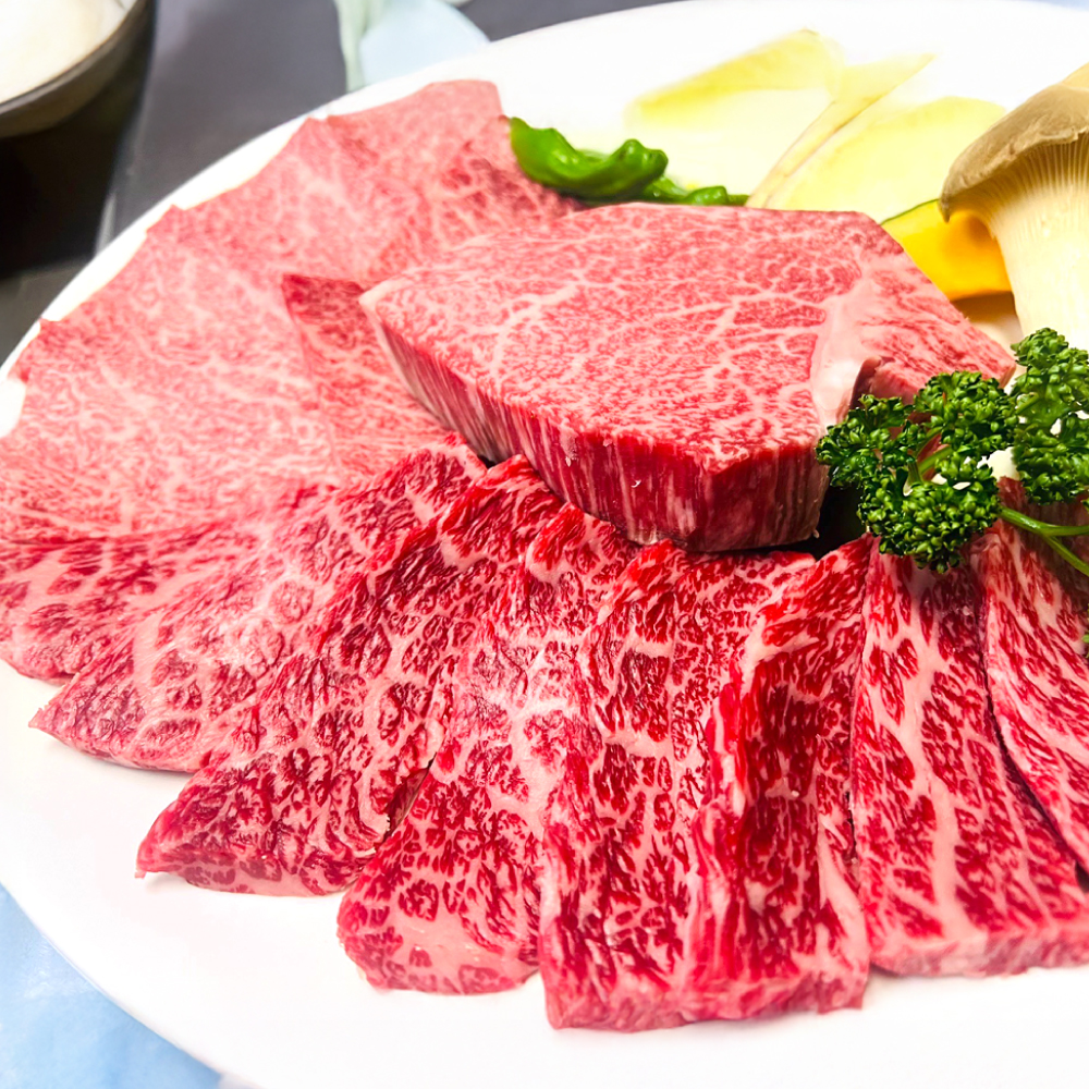 炭火焼肉 ごはんの扉